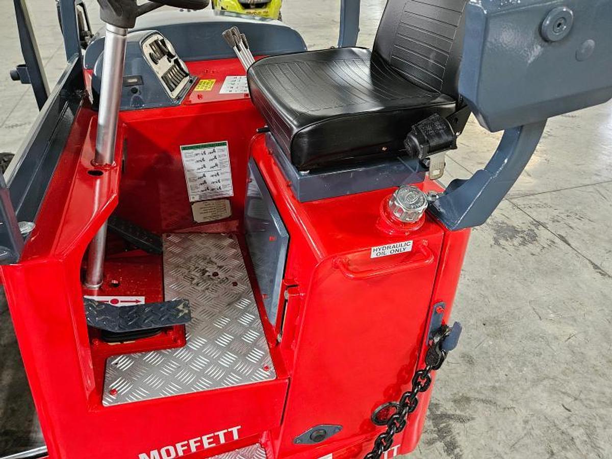 Used 2006 Moffett M 55.4 4 Way