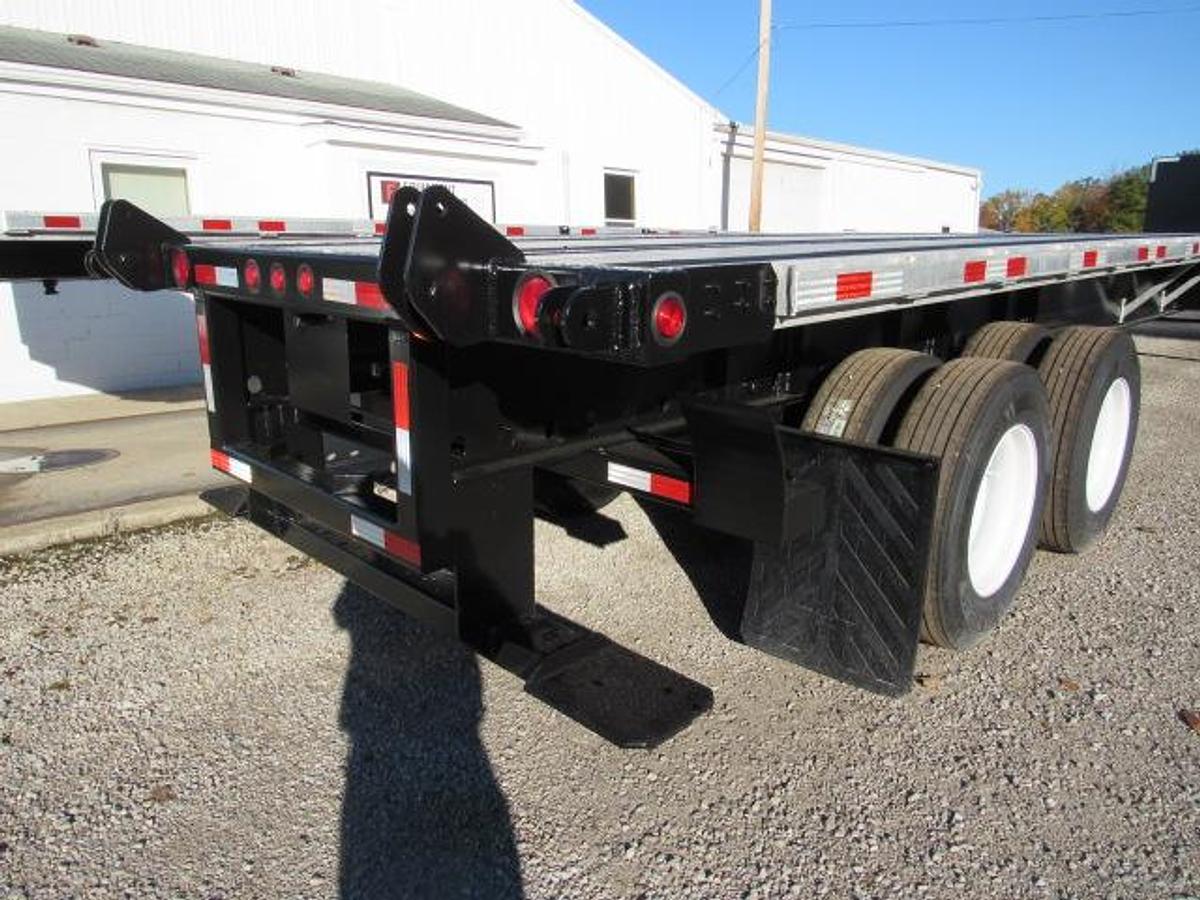 Used 2015 Utility 45' X 102 Alum Combo Princeton/Moffett Trailer