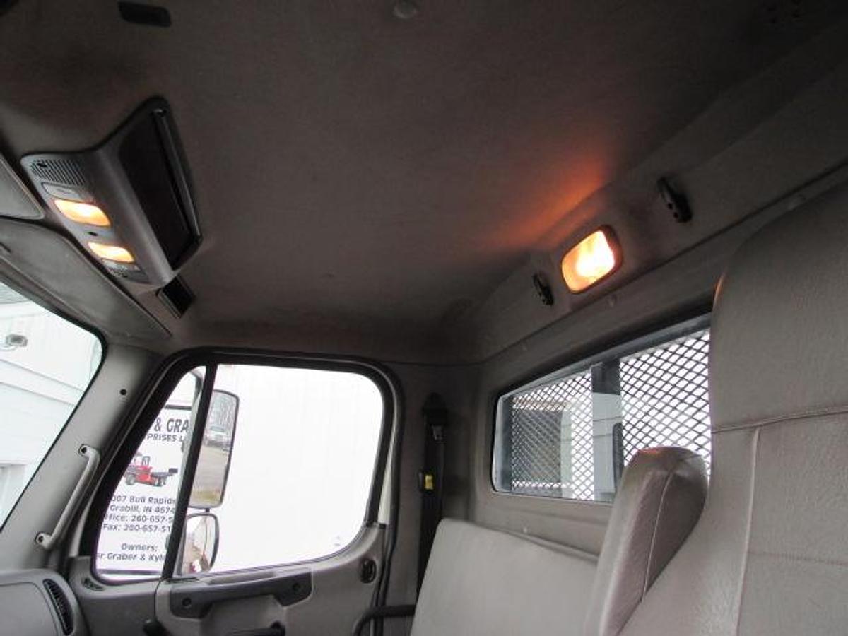 Used 2020 Freightliner M2 106