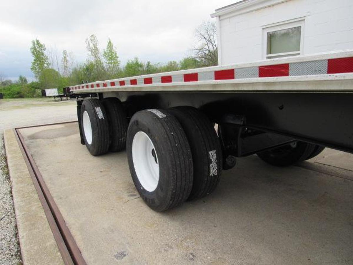 Used 2015 Fontaine 48' X 102" Aluminum Combo Princeton/Moffett Trailer
