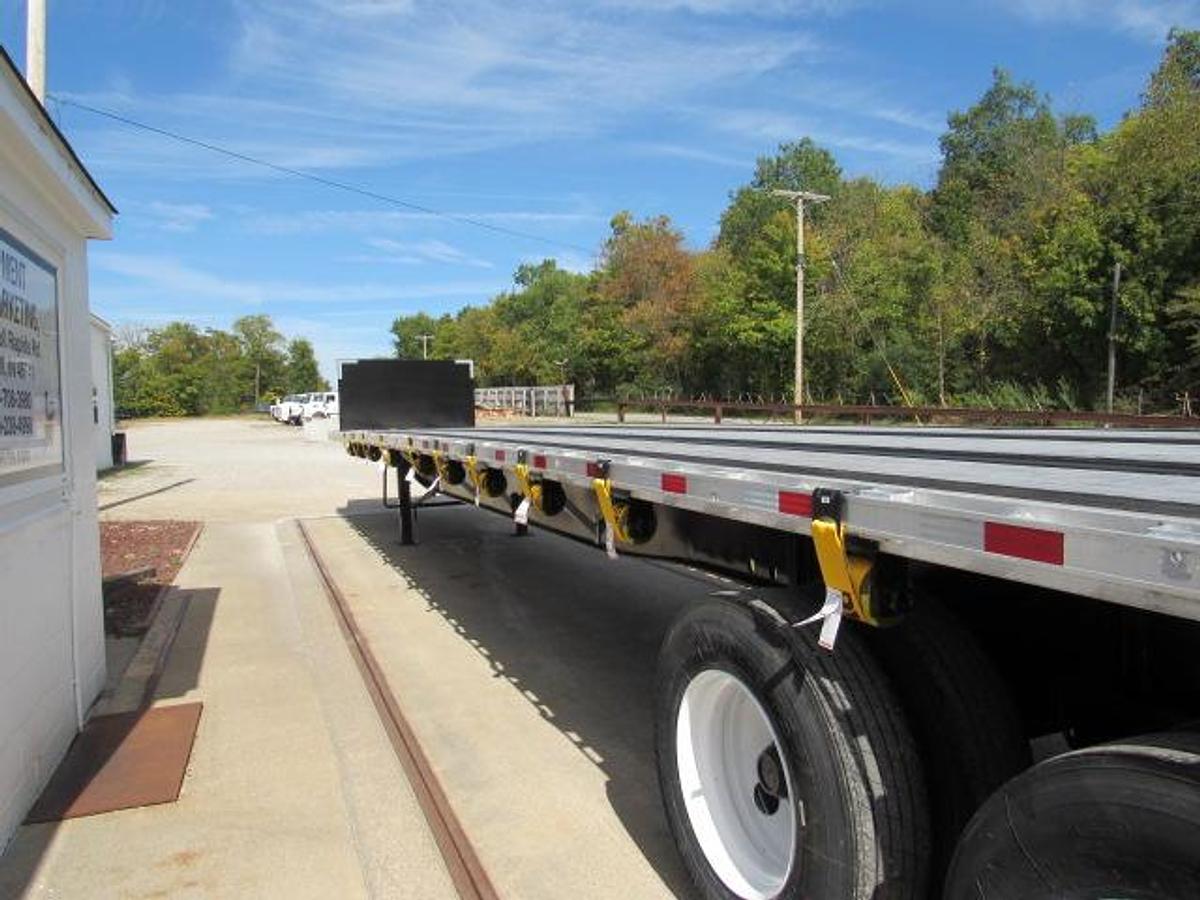 Used 2016 Utility 48' X 102 Alum Combo Princeton/Moffett Trailer
