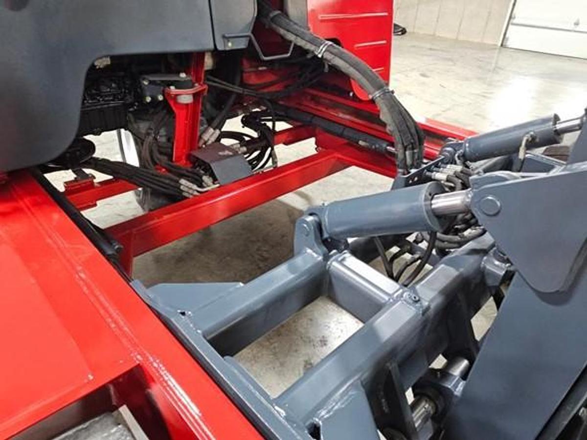 Used 2015 Moffett M8 55.4  4 Way