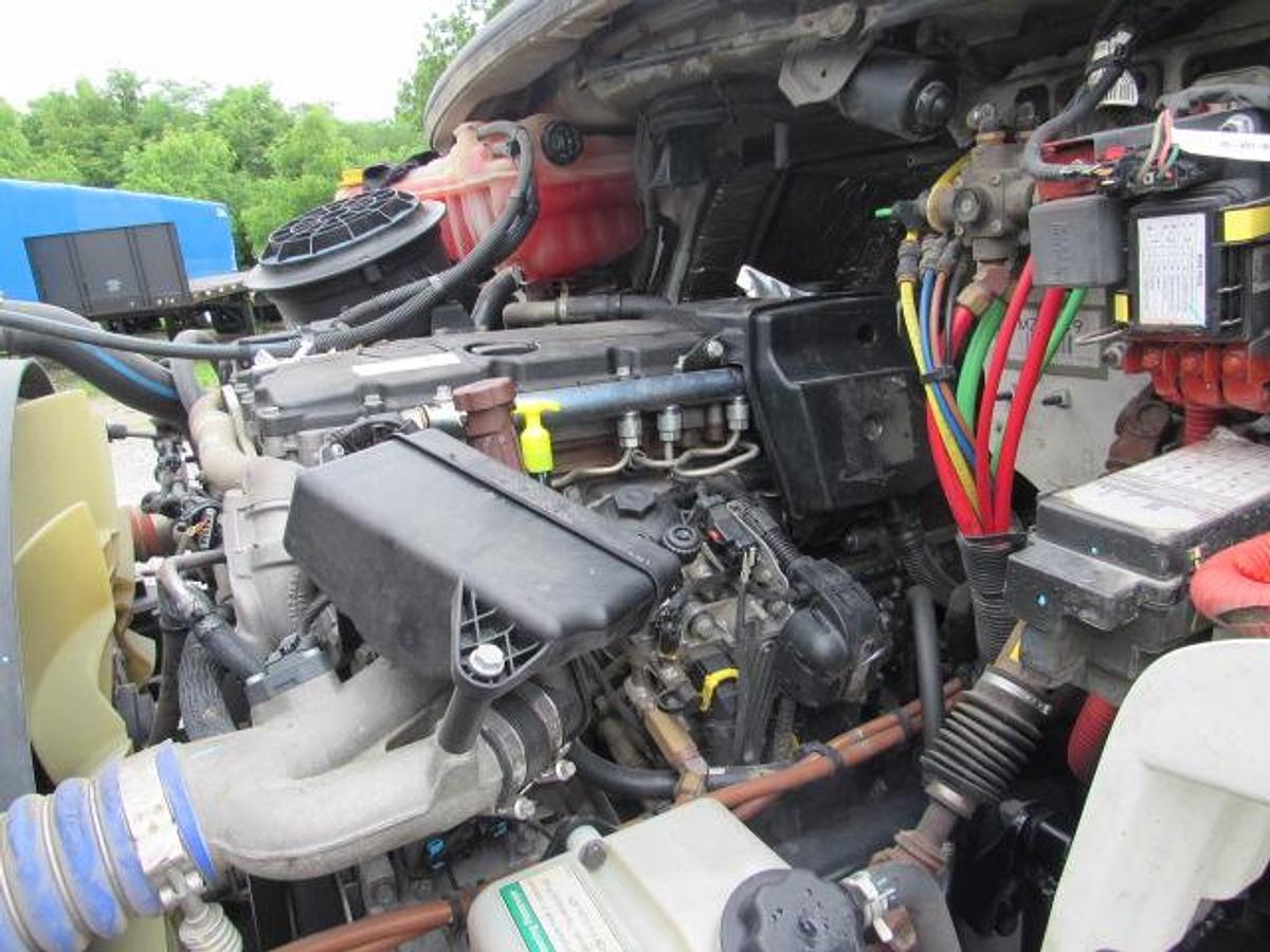 Used 2022 Freightliner M2 106
