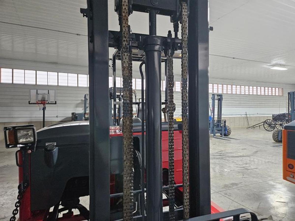 Used 2016 Moffett M8 55.3