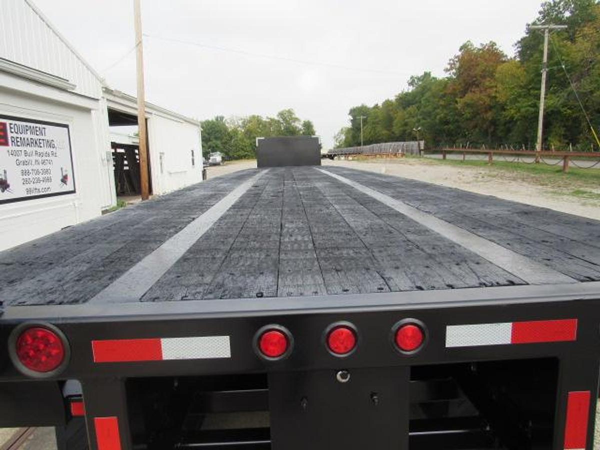 Used 2016 Great Dane Trailers 48' X 102" Flatbed Moffett Trailer
