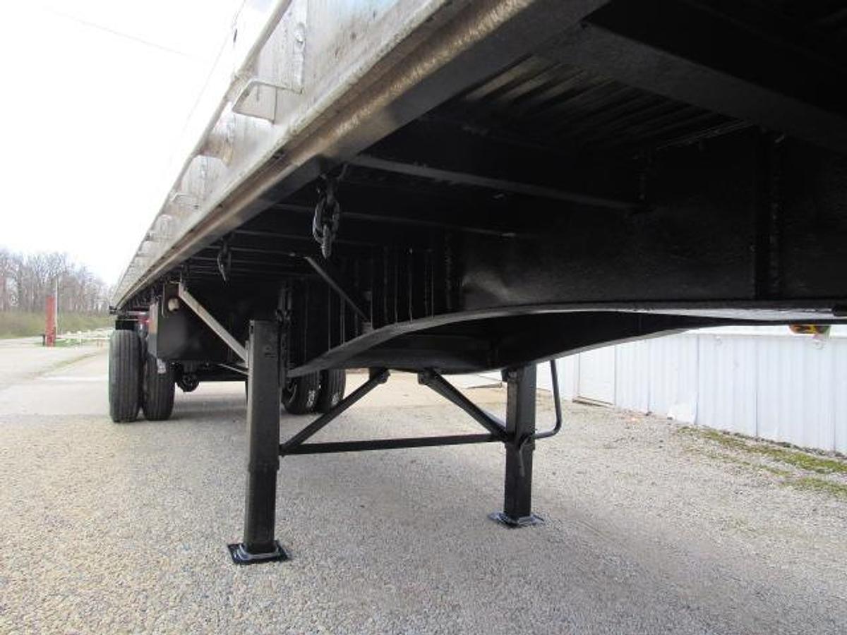 Used 2013 Utility 36' 6" X 102" Aluminum Combo Princeton/Moffett Trailer