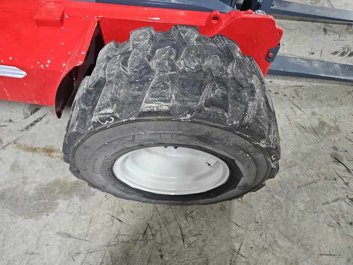 Used 2012 Moffett M70