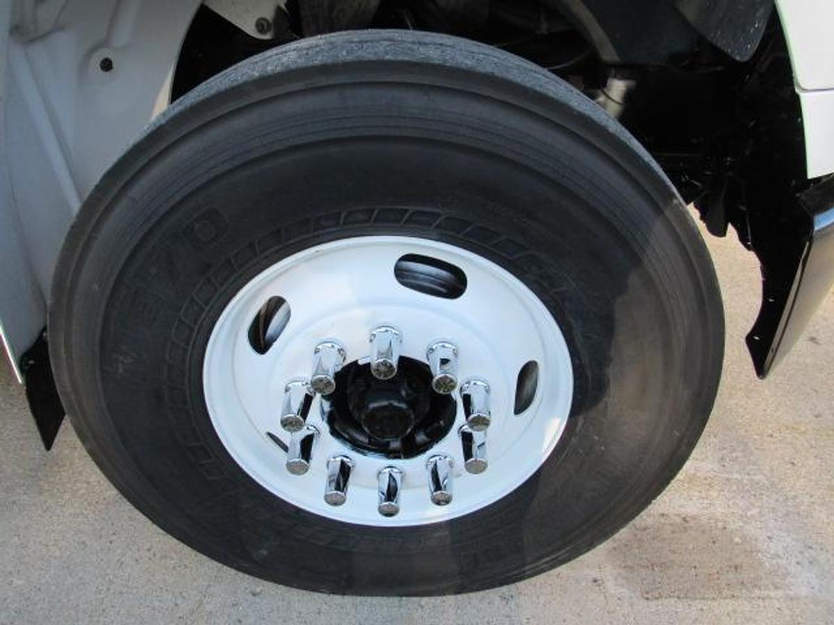 Used 2022 Freightliner M2 106