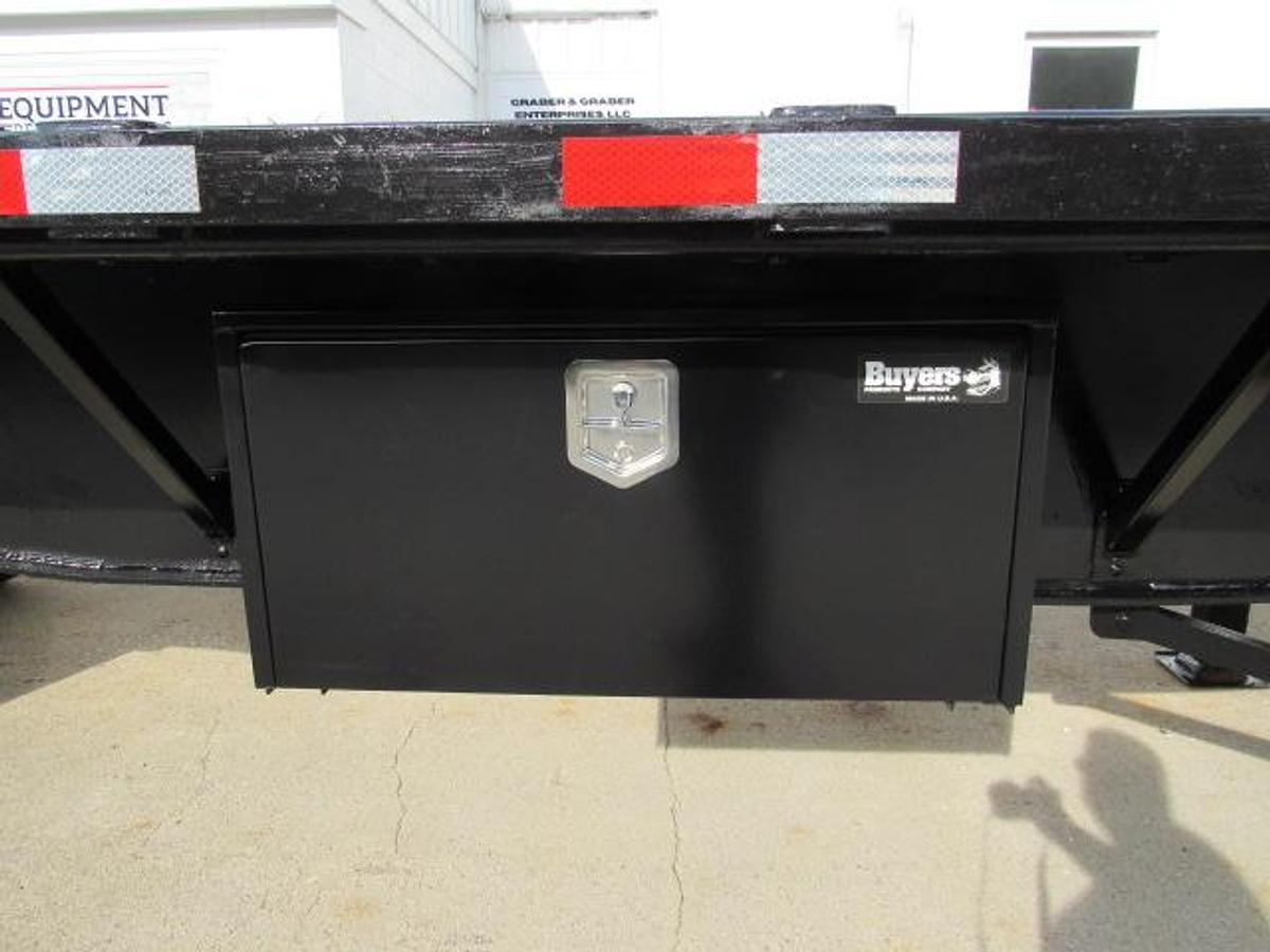 Used 2015 Utility 36 6 X 102 Moffett Trailer