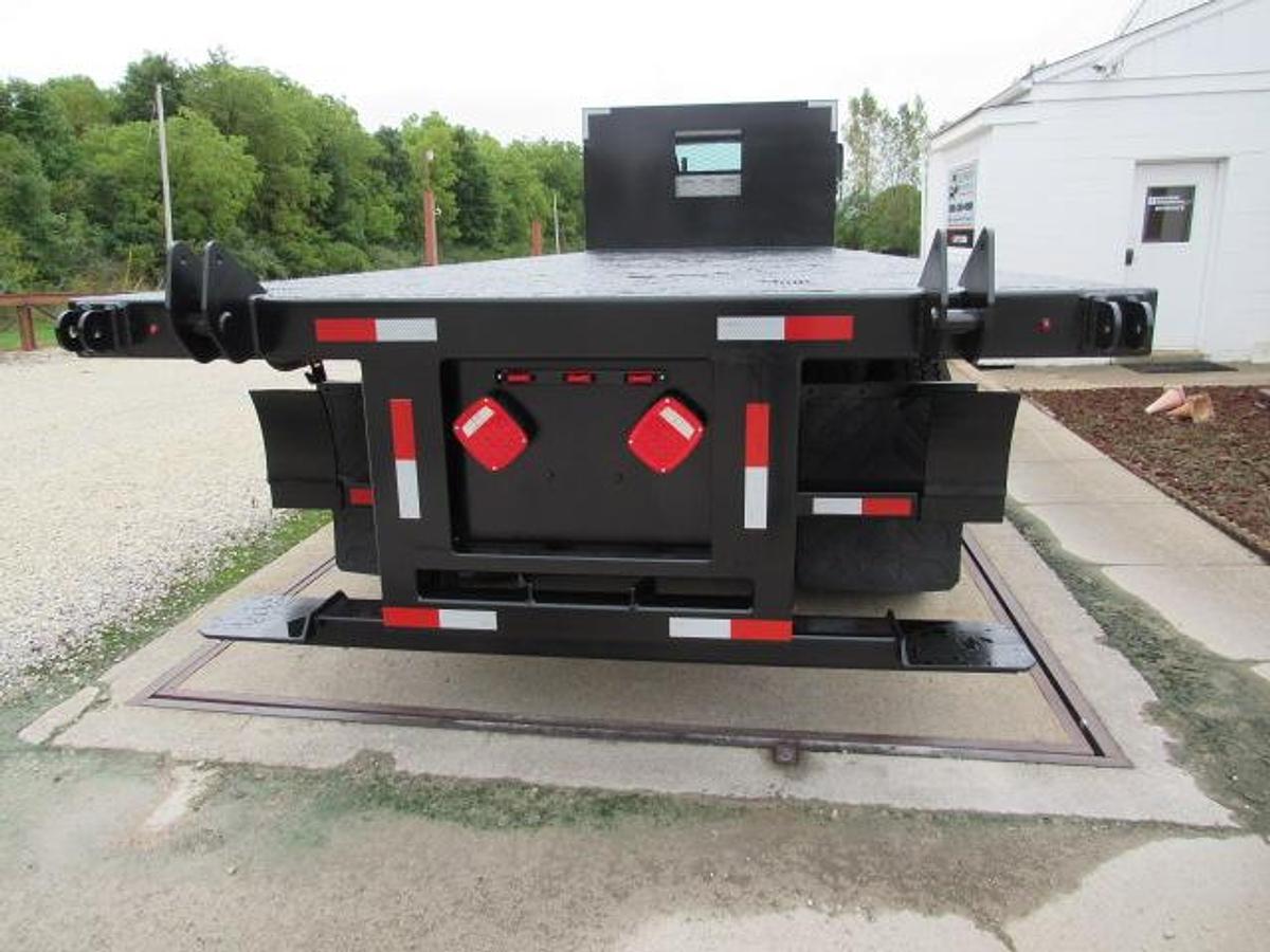 Used 2023 Freightliner M2 106
