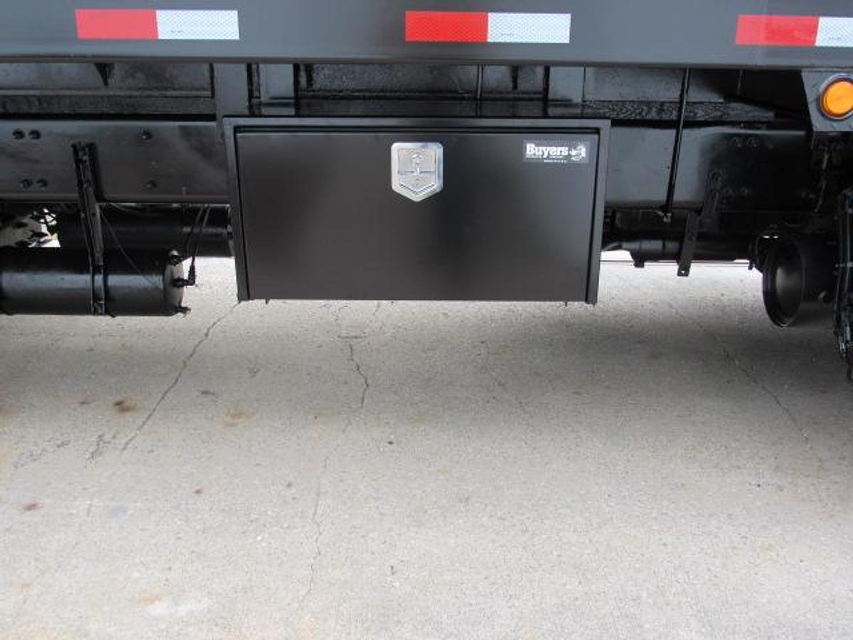 Used 2021 Freightliner M2 106