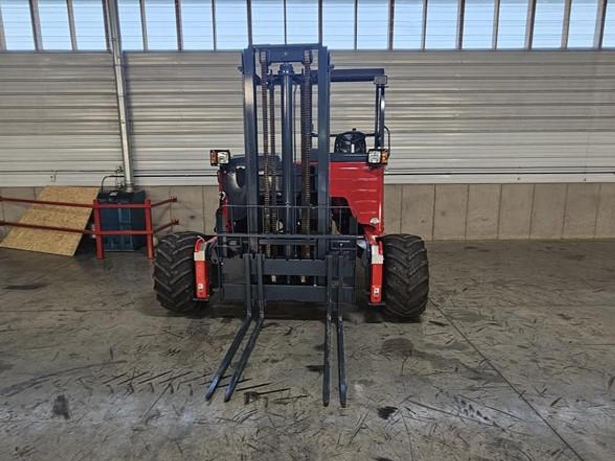 Used 2015 Moffett M8 55.3