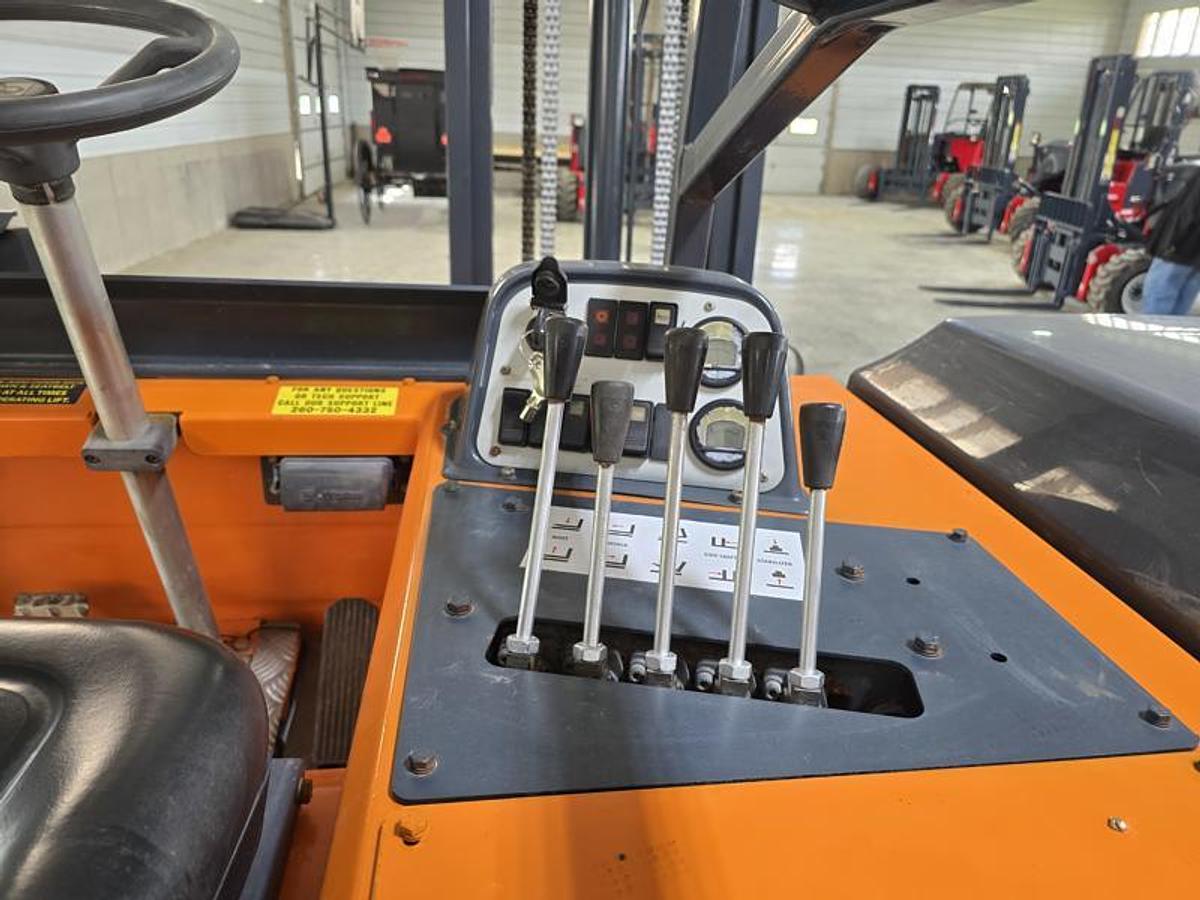 Used 2016 Moffett M8 55.3