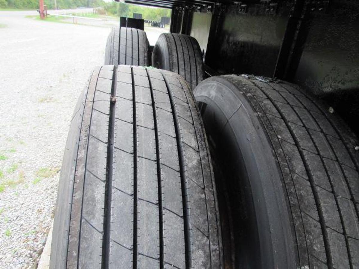 Used 2016 Great Dane Trailers 48' X 102" Flatbed Moffett Trailer