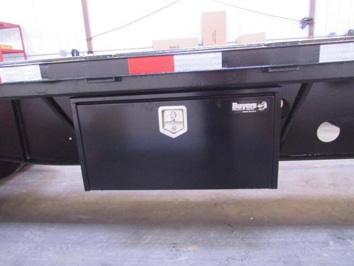 Used 2006 Transcraft Trailers 45' X 102" Flatbed Moffett Trailer