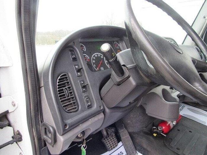 Used 2016 Freightliner M2 106