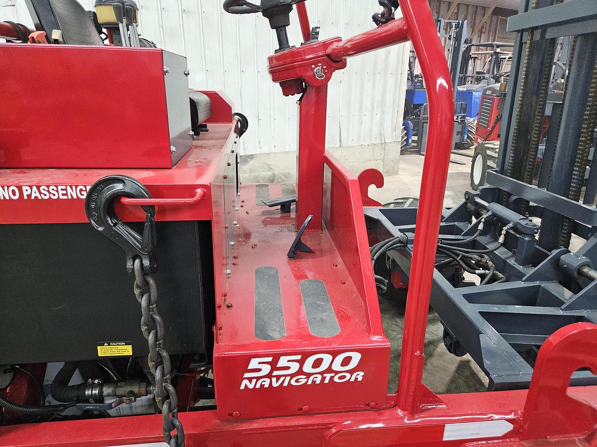 Used 2014 Navigator RT-5500 Truck Mounted Forklift