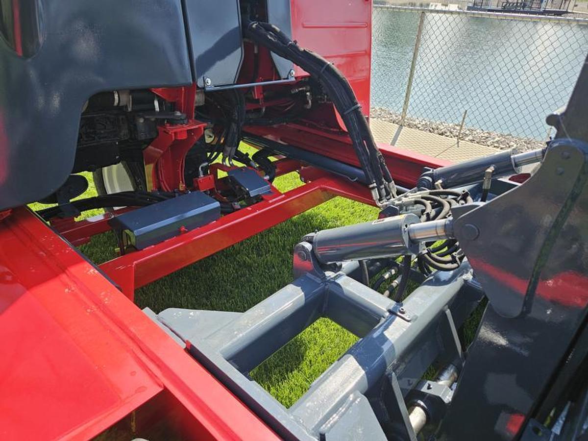 Used 2014 Moffett M70