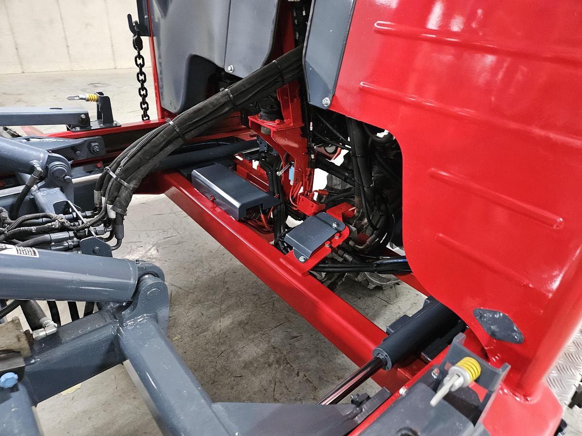 Used 2015 Moffett M8 55.4 4 Way