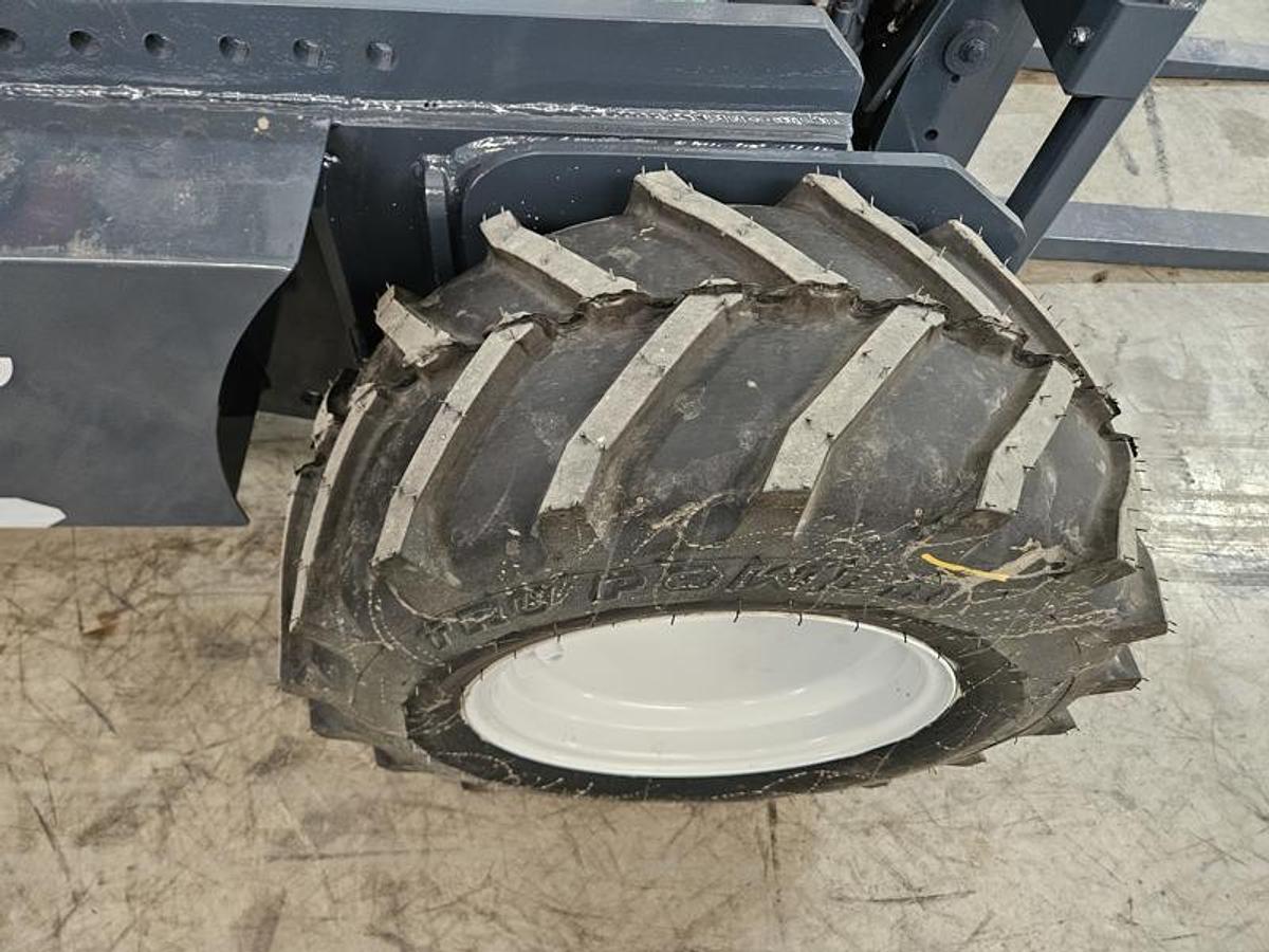 Used 2018 LOADMAC 825  2 Way Forklift w/Extended Reach