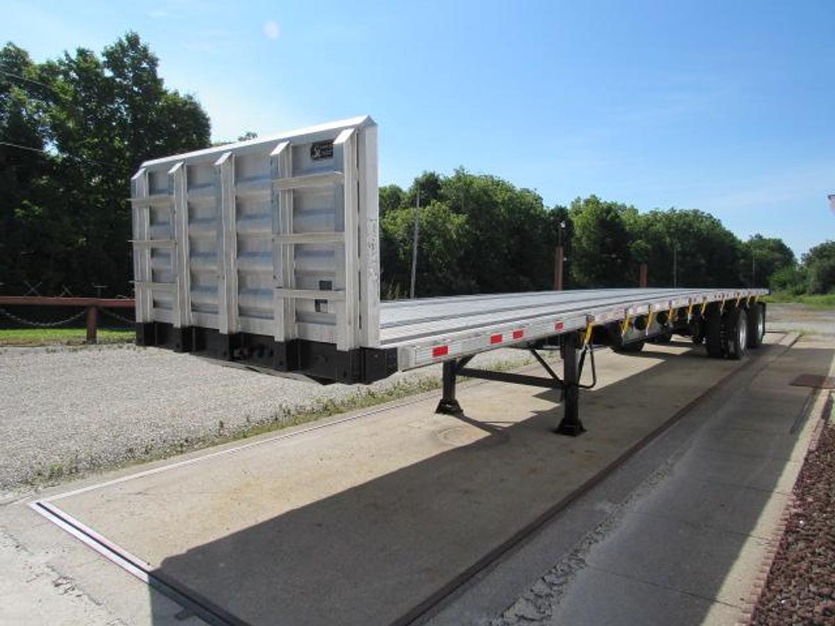 Used 2015 Great Dane Trailers 48 X 102 Aluminum Combo Flatbed Moffett Trailer