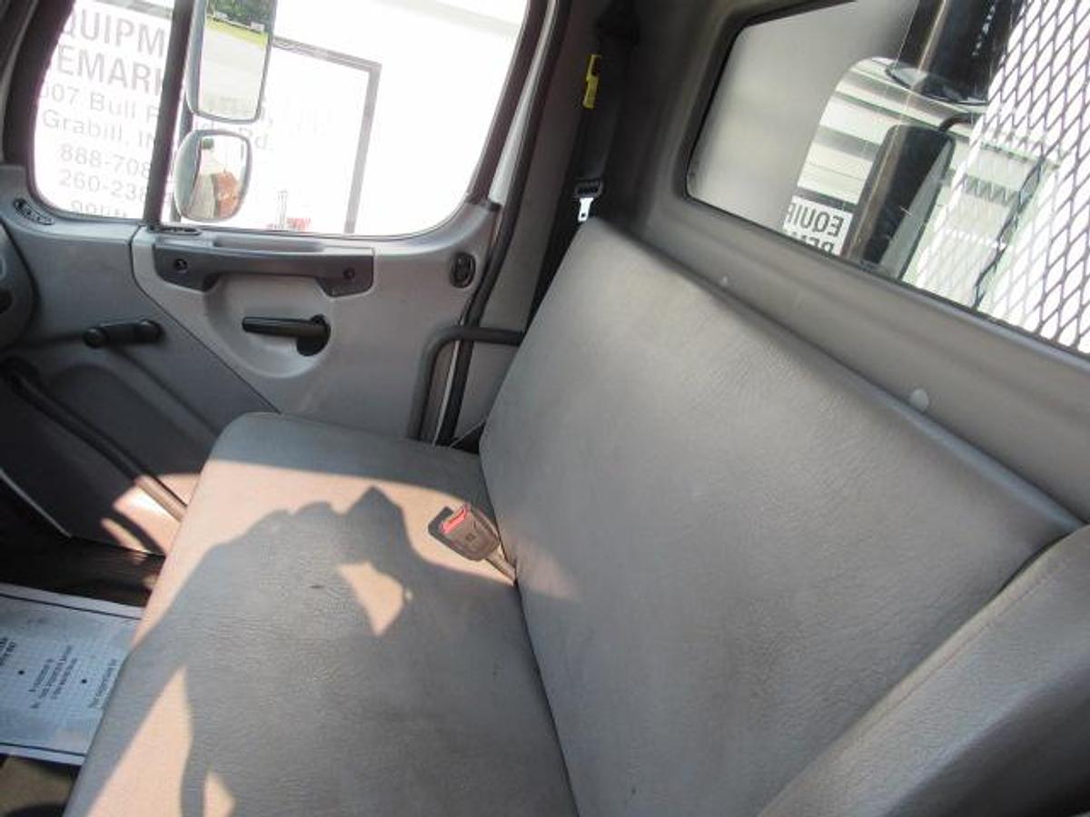Used 2022 Freightliner M2 106