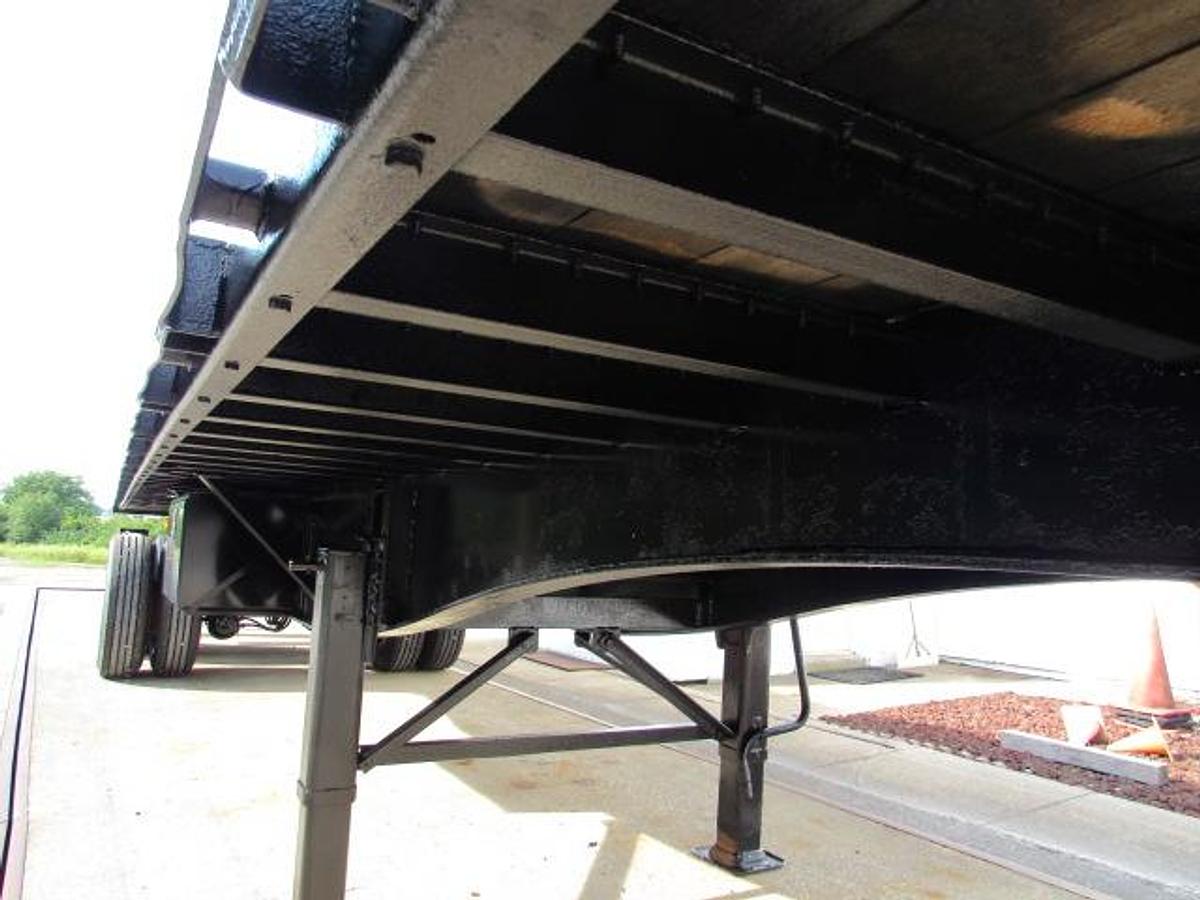 Used 2015 Utility 36 6 X 102 Moffett Trailer