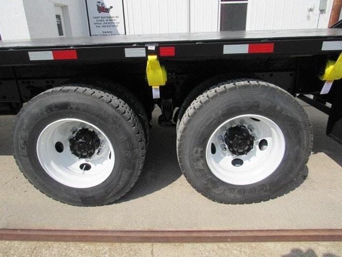 Used 2016 Freightliner M2 106