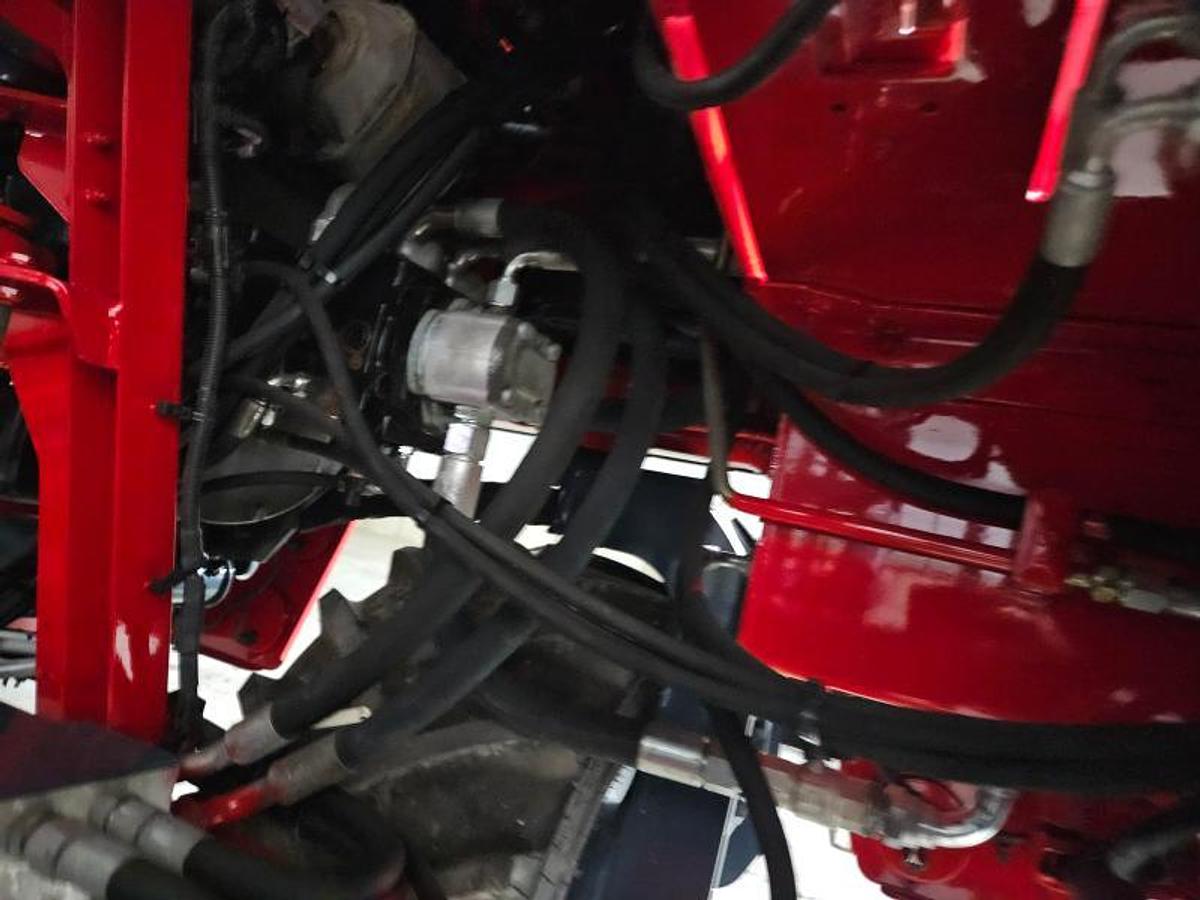 Used 2016 Moffett M8 55.3