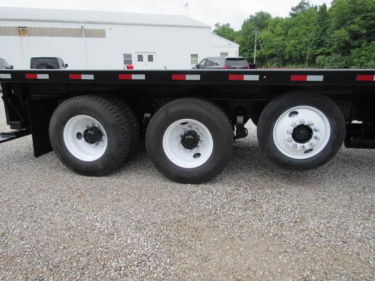 Used 2022 Freightliner M2 106
