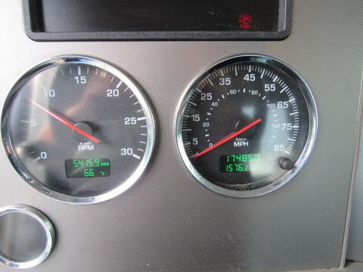 Used 2021 Kenworth T370 Flatbed Truck