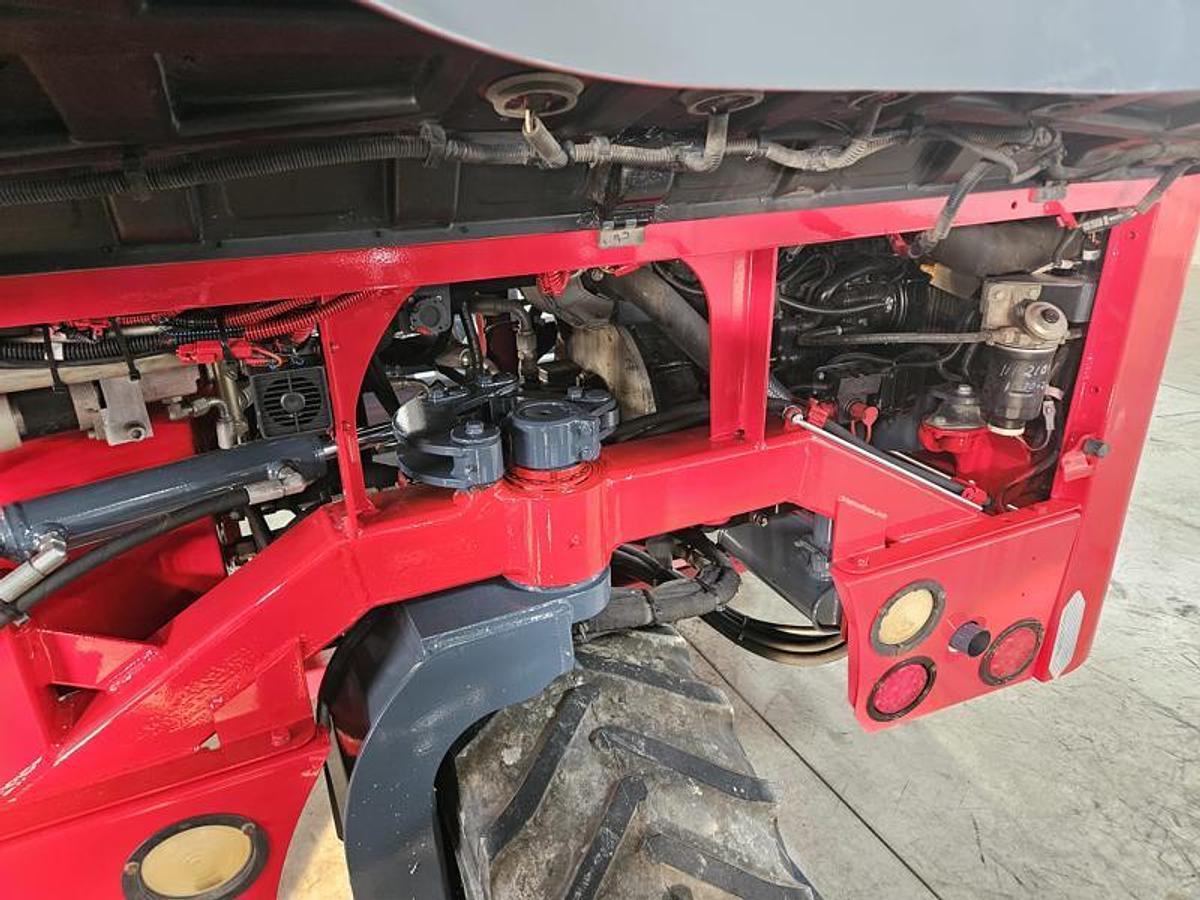 Used 2015 Moffett M8 55.3