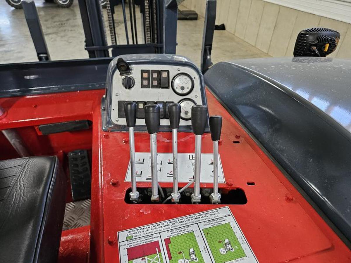 Used 2008 Moffett M55.P