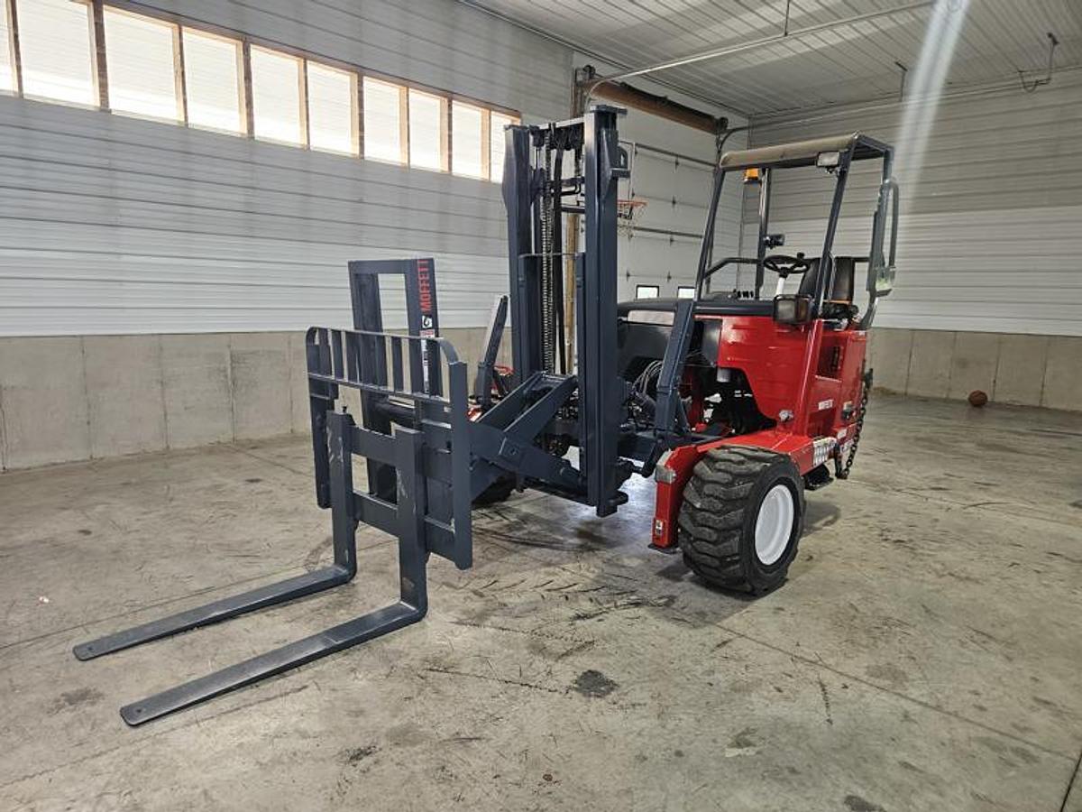 Used 2010 Moffett M55P with Extended Reach