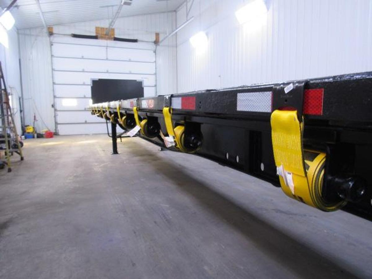 Used 2014 Utility 48' X 102 Princeton/Moffett Trailer