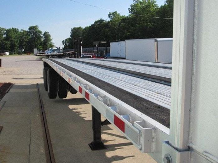 Used 2013 Utility 45' X 102 Aluminum/Steel Combo Flatbed Princeton/Moffett Trailer
