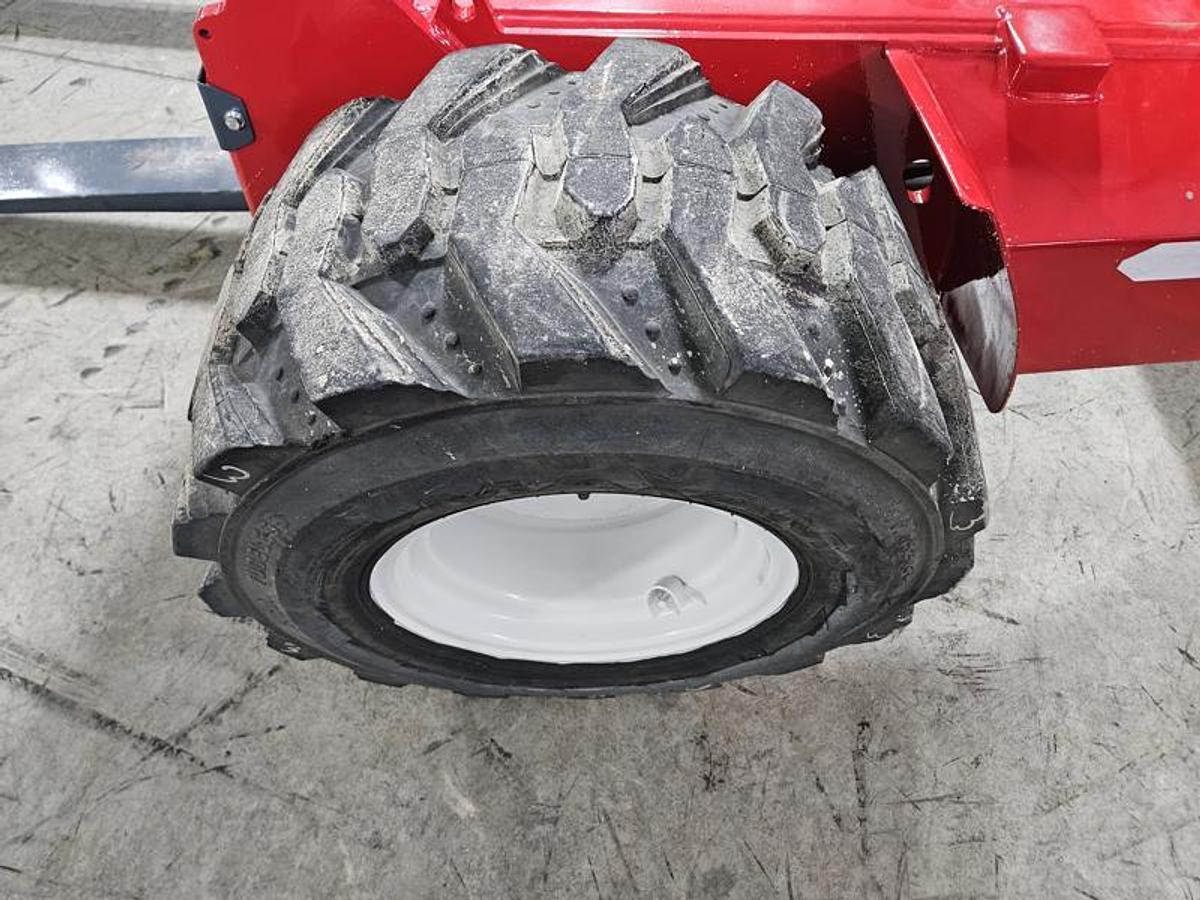 Used 2012 Moffett M70