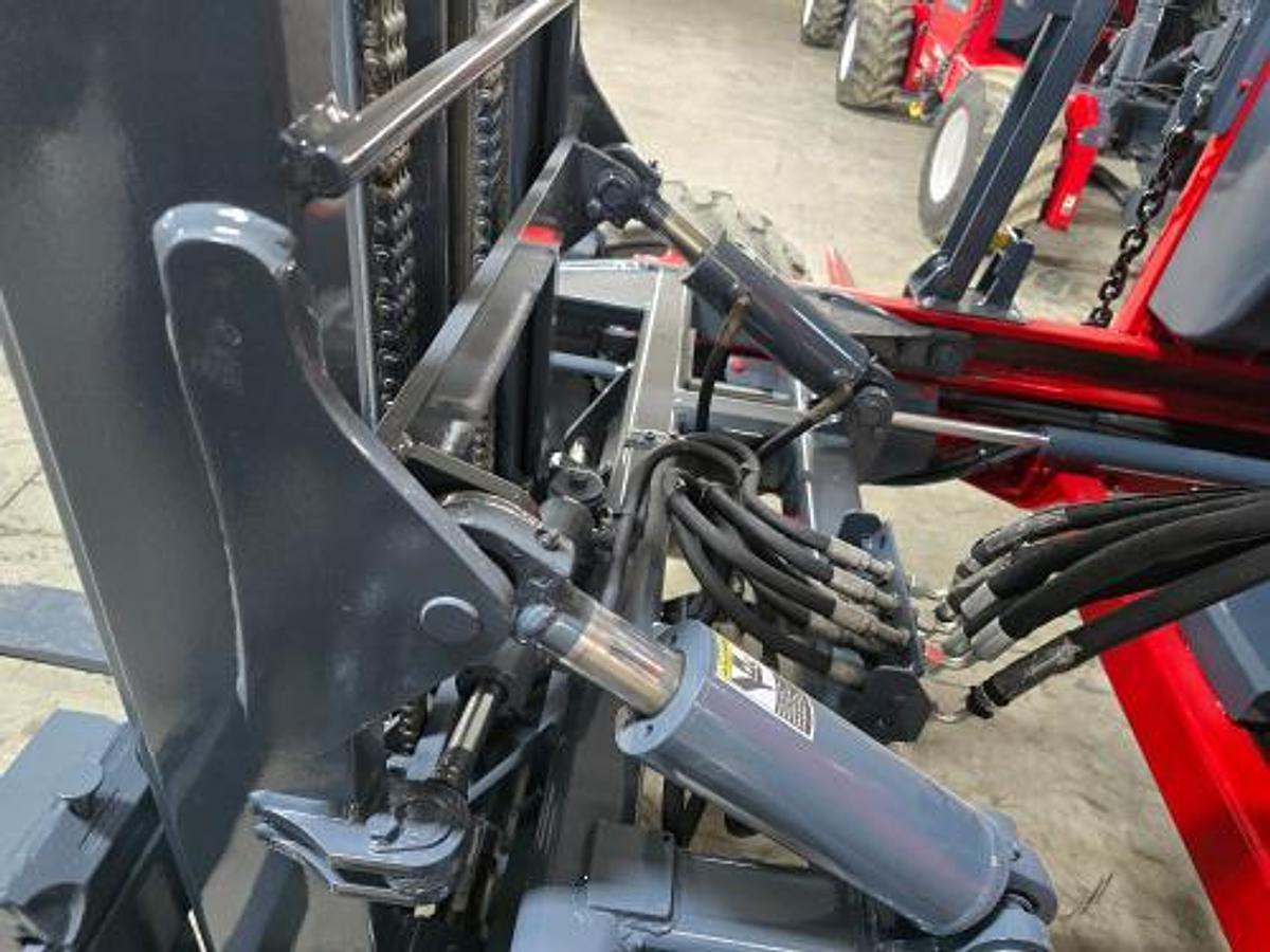 Used 2014 Moffett M55.4  4 Way