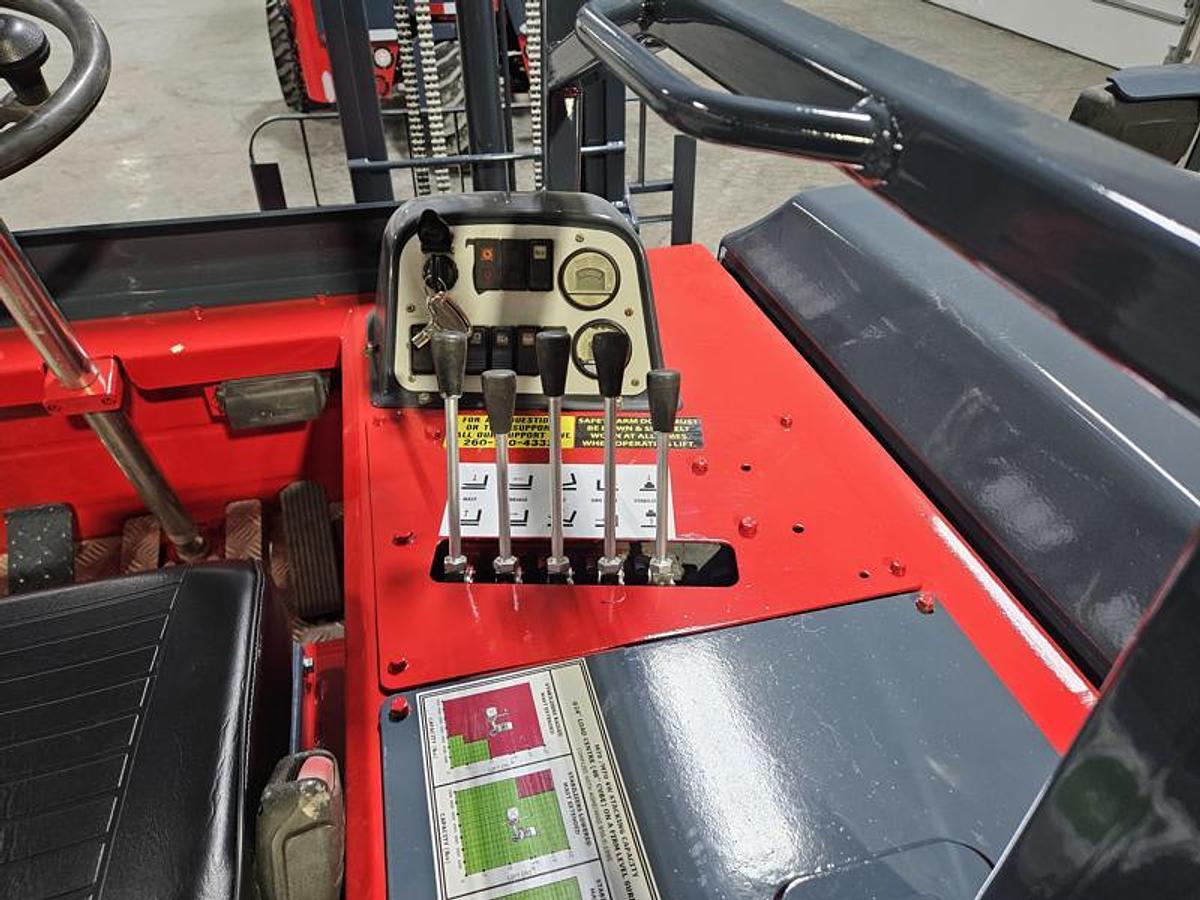 Used 2018 Moffett M8 70.3