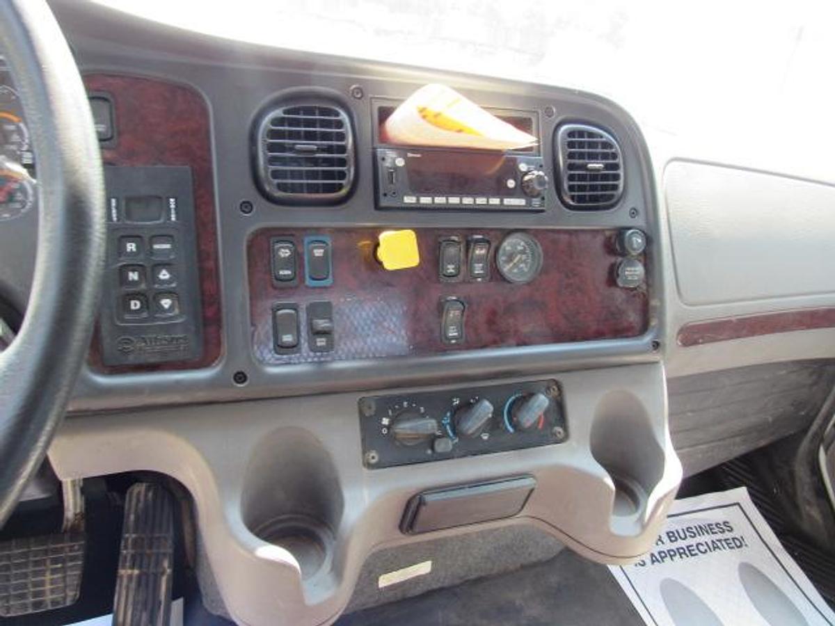 Used 2023 Freightliner M2 106