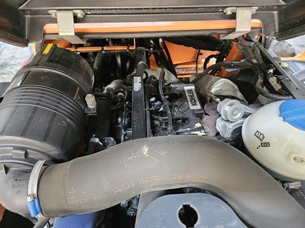 Used 2016 Moffett M8 55.3