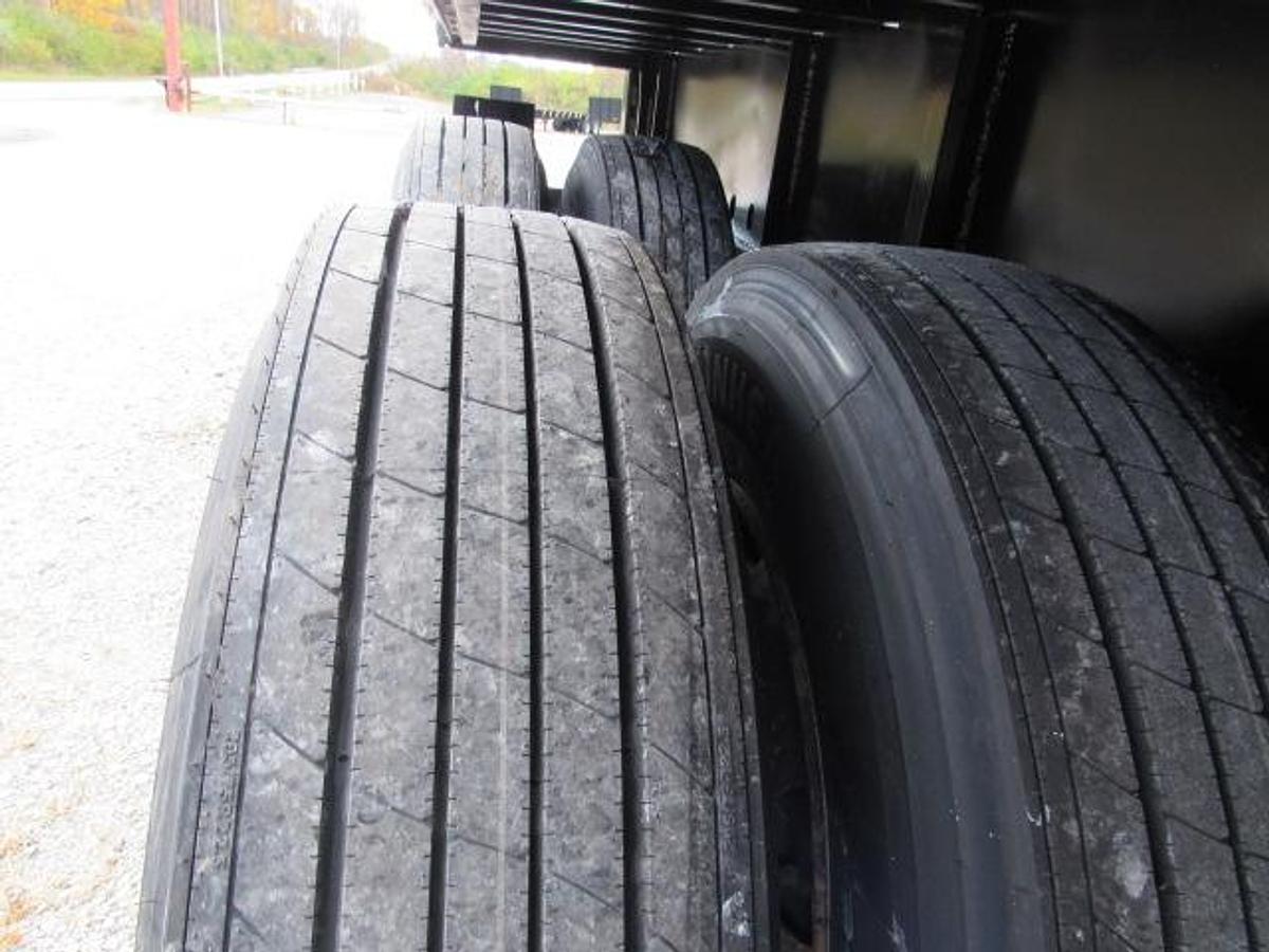 Used 2011 Utility 48' X 102 Alum Combo Princeton/Moffett Trailer