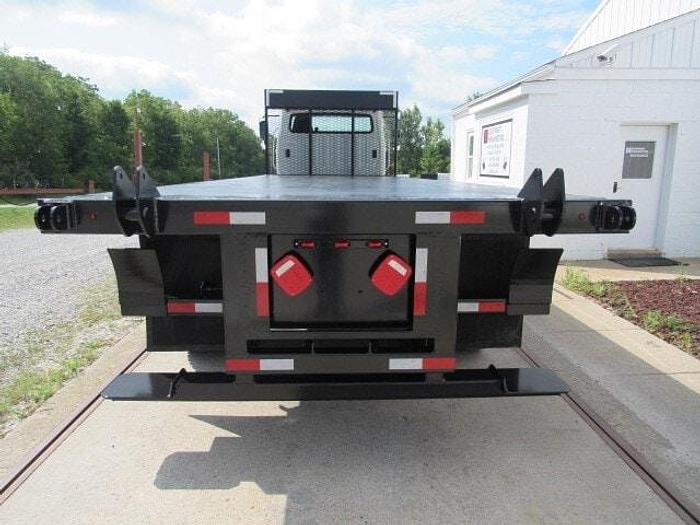 Used 2016 Freightliner M2 106