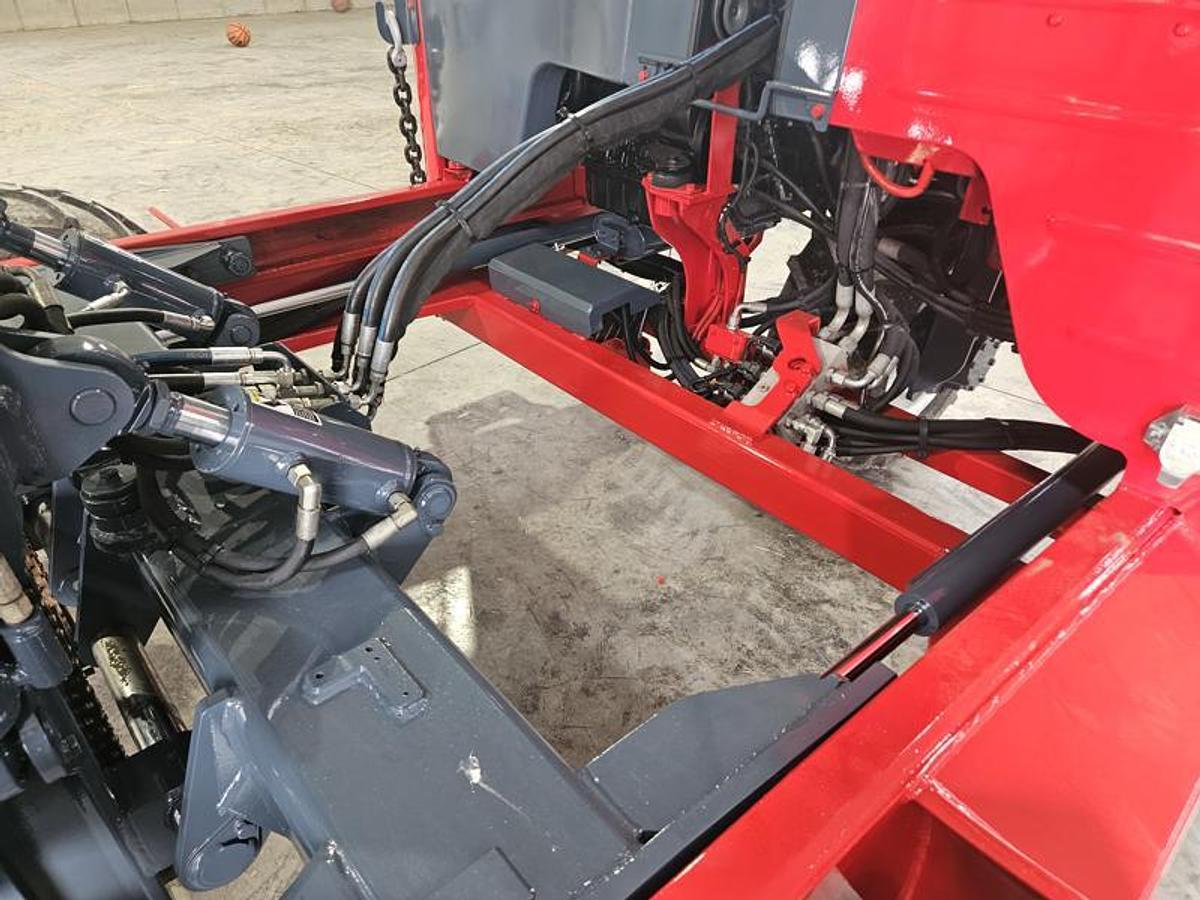 Used 2015 Moffett M5 50.3