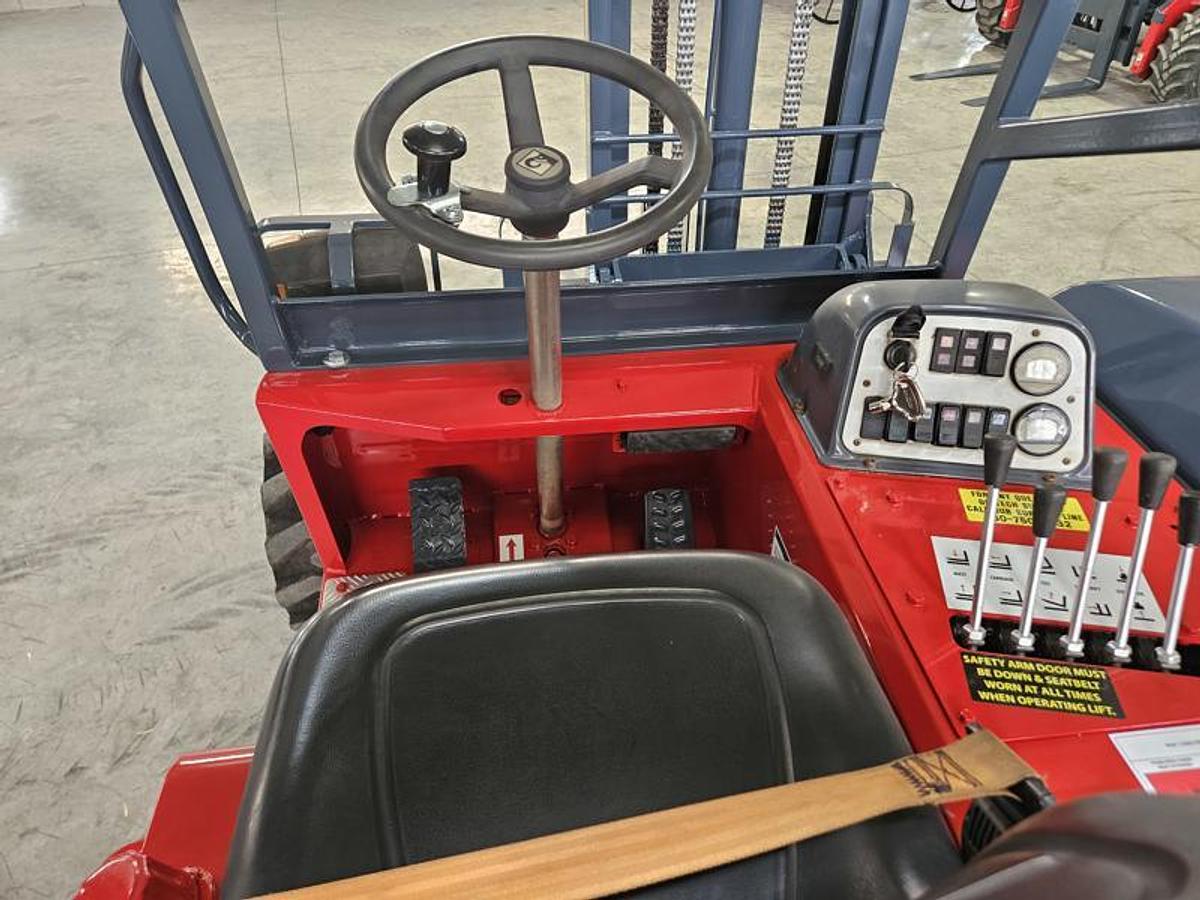 Used 2014 Moffett M55