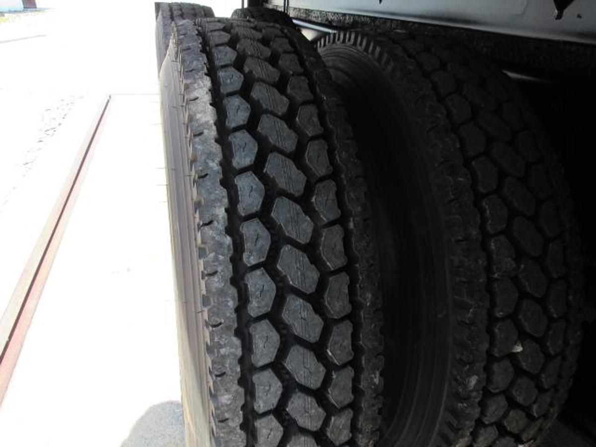 Used 2023 Freightliner M2 106