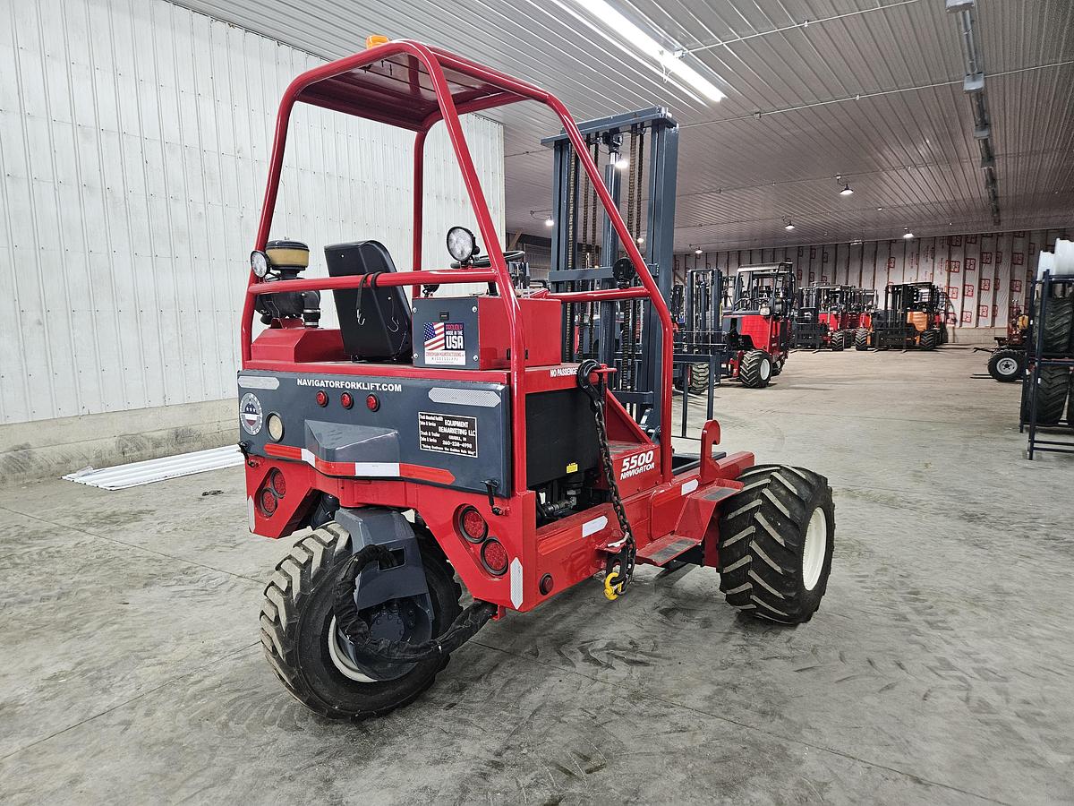 Used 2014 Navigator RT-5500 Truck Mounted Forklift
