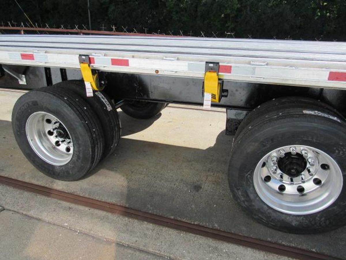 Used 2015 Great Dane Trailers 48 X 102 Aluminum Combo Flatbed Moffett Trailer