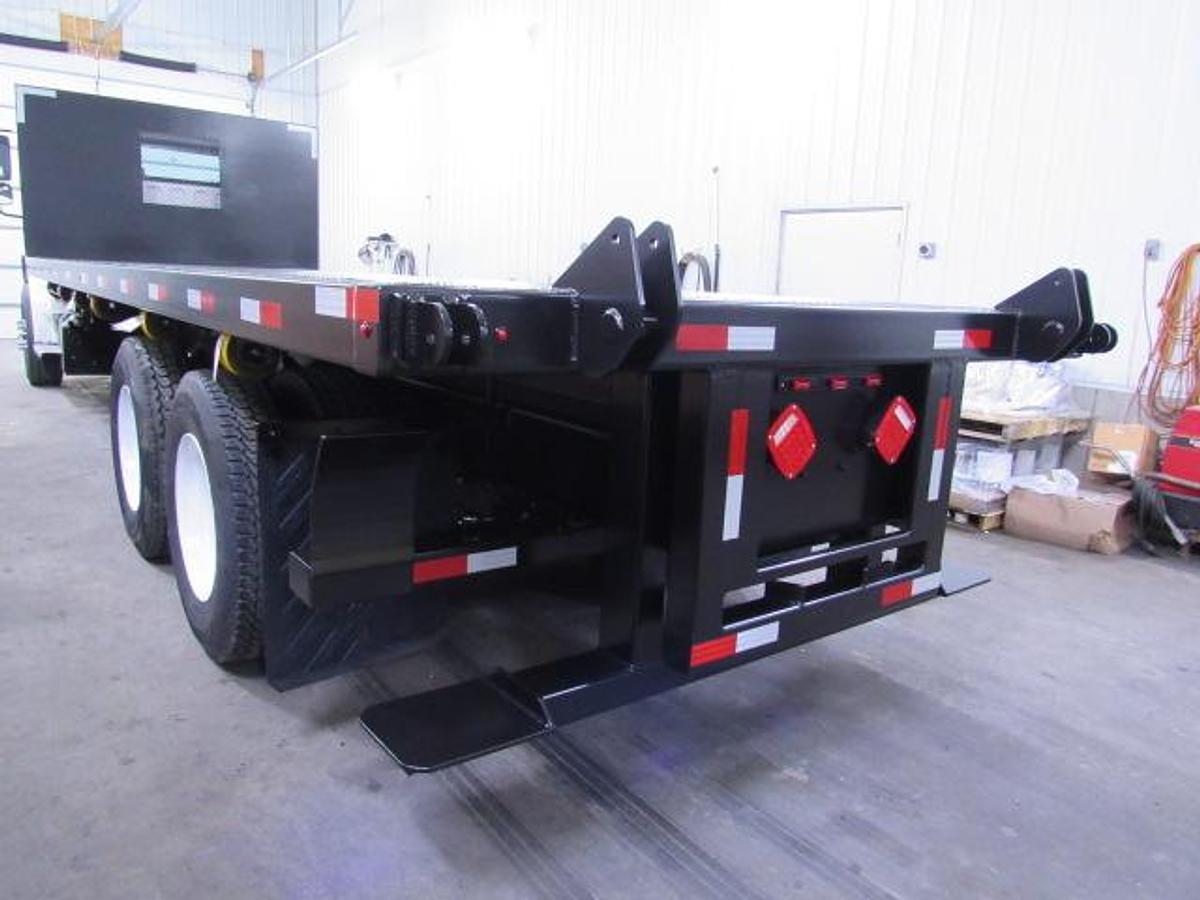 Used 2022 Freightliner M2 106