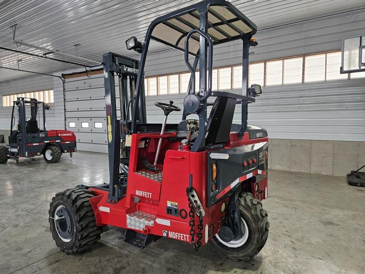 Used 2016 Moffett M8 55.4  4 Way